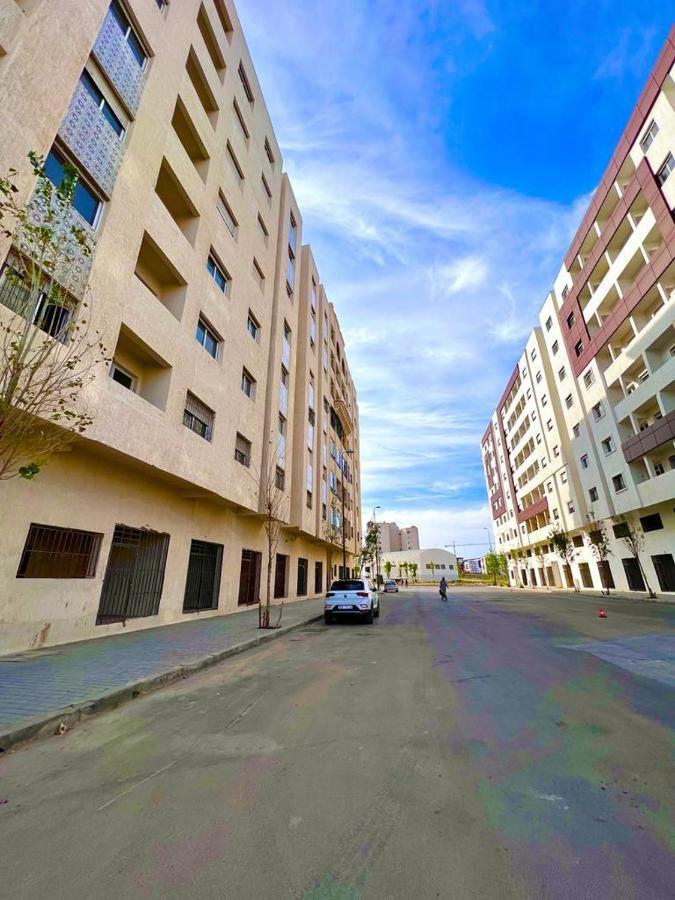 Appart Neuf Lumineux Climatise 1Ere Etage Tanger Exterior foto