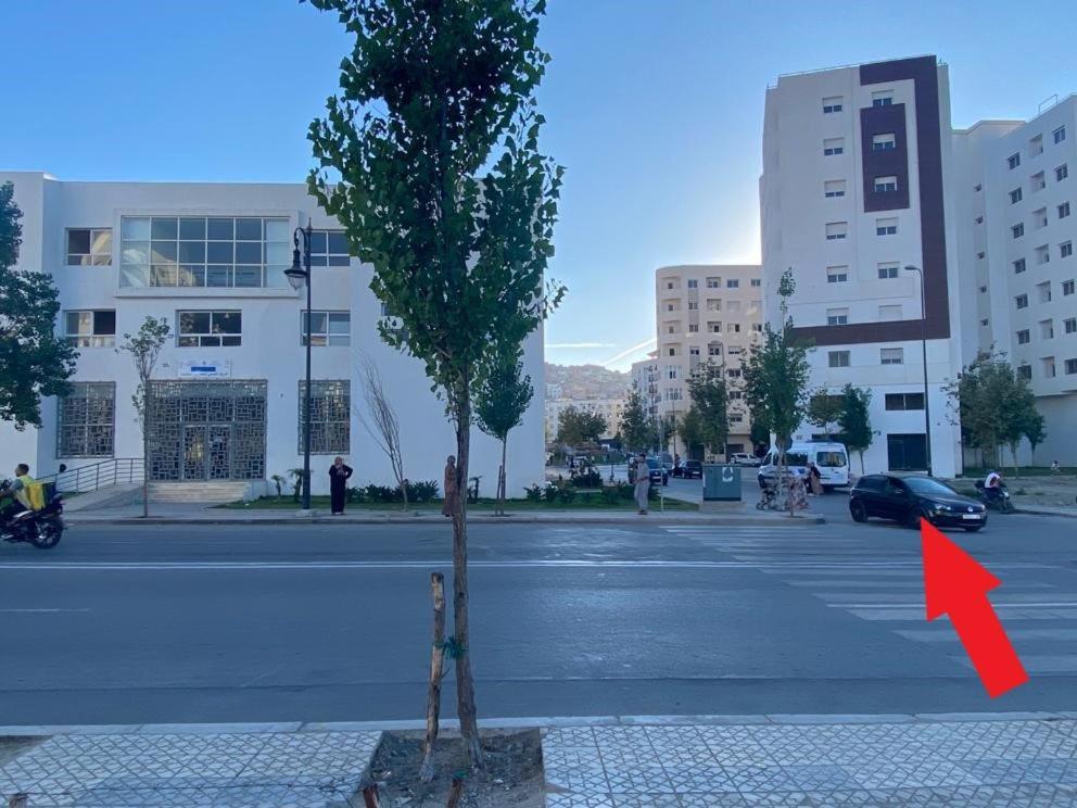 Appart Neuf Lumineux Climatise 1Ere Etage Tanger Exterior foto