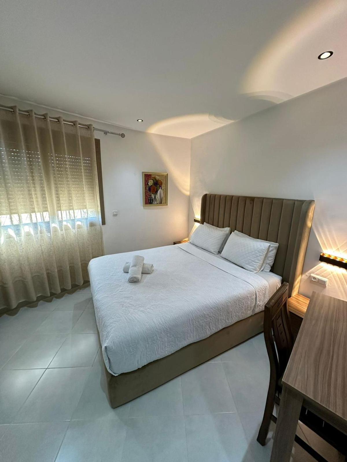 Appart Neuf Lumineux Climatise 1Ere Etage Tanger Exterior foto